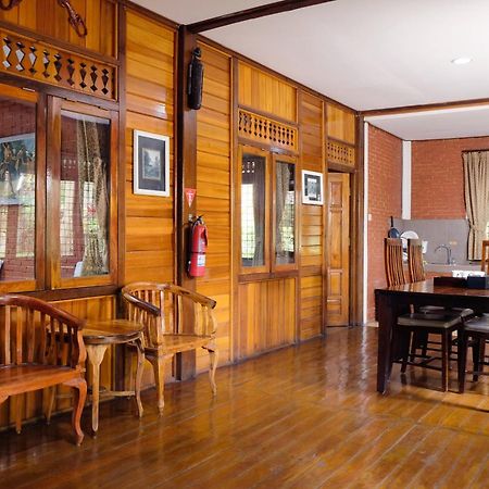 Jambuluwuk Convention Hall & Resort Batu Бату Екстериор снимка