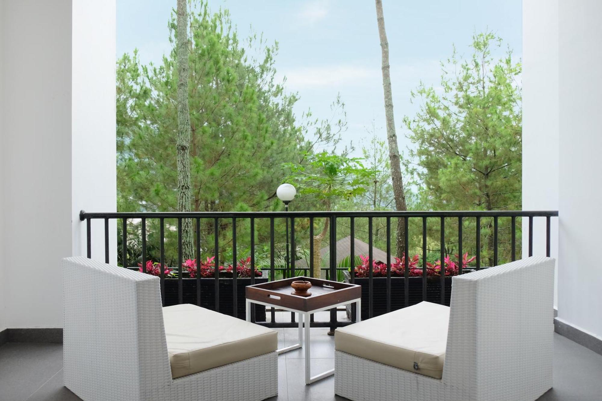 Jambuluwuk Convention Hall & Resort Batu Бату Екстериор снимка