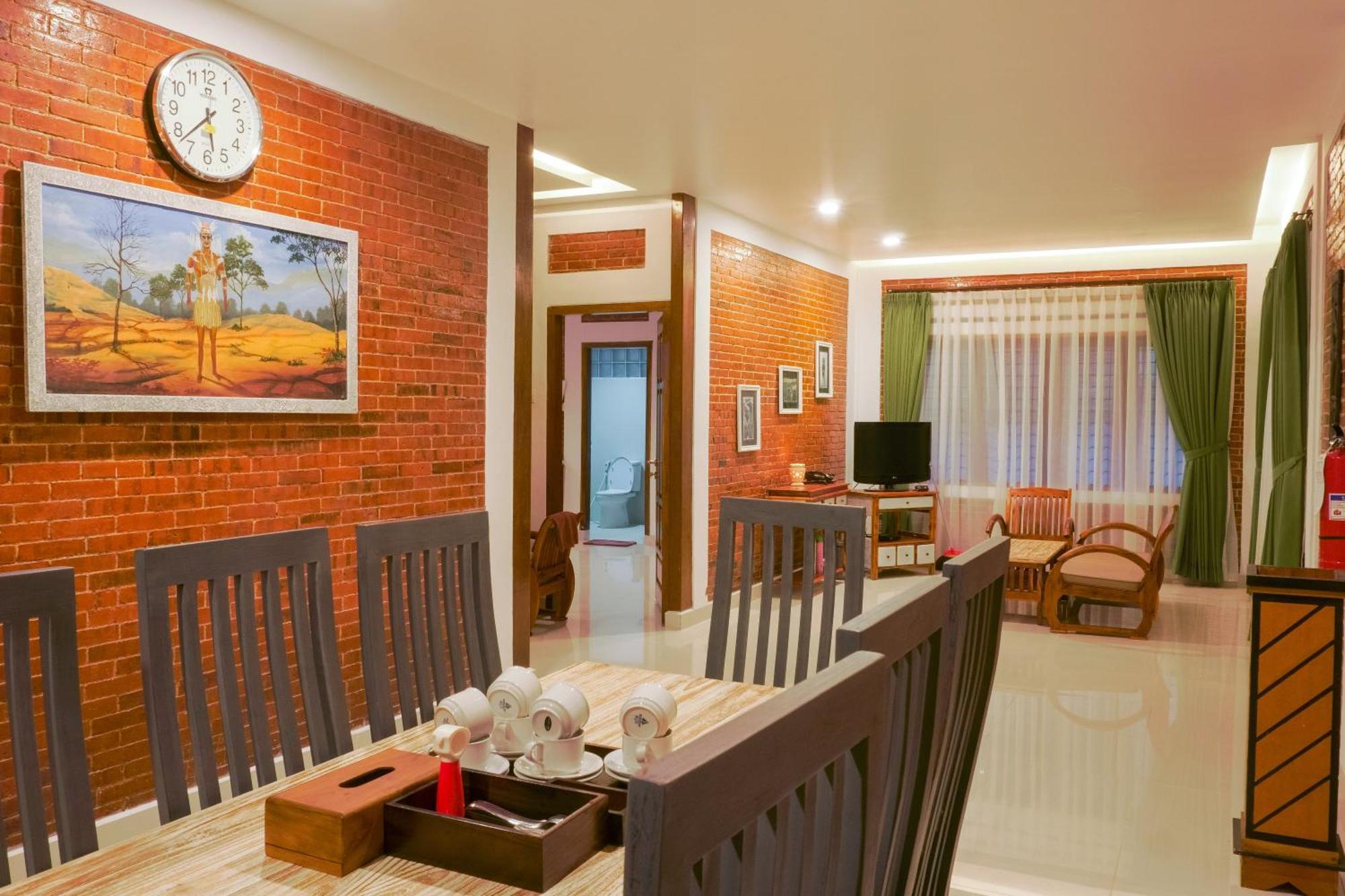Jambuluwuk Convention Hall & Resort Batu Бату Екстериор снимка